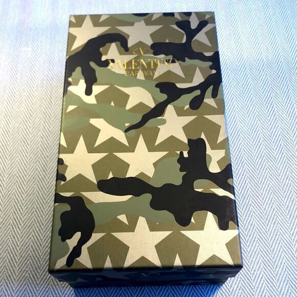Valentino camo Shoe Box  length 13 5/8” X w 7 5/8  X h 5”, Excellent Condition - Picture 1 of 12